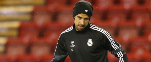 khedira-hat490ai_0