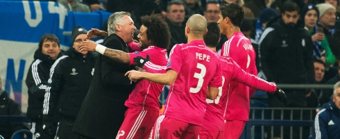 ancelotti-schalke-huddle490epa
