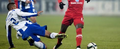 danilo-sliding-tackle490epa