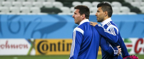 messi-aguero-training490epa