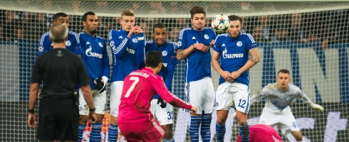 ronaldo-schalke-freekick490epa