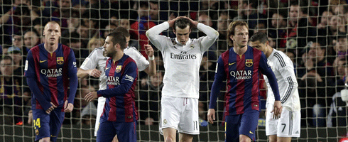 bale-hands-head-clasico490e