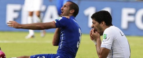 chiellini-suarez490epa (1)