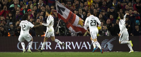 madrid-barca-flag490epa