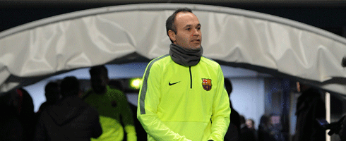 iniesta-yellow-close490epa