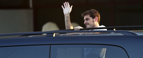 casillas-porto-arrival490epa