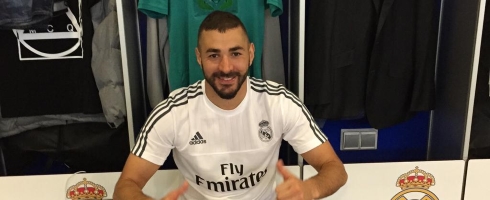 benzema-madrid-dressingroom490tw