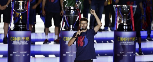 pique-barca-celebrations490epa
