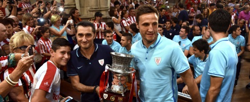 valverde-trophy-fans490epa
