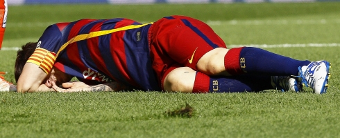 messi-injured490epa