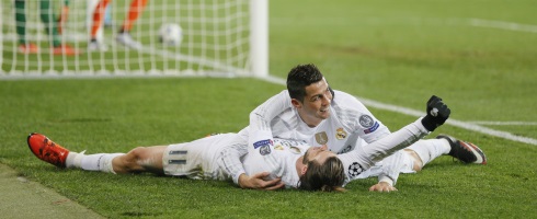 bale-ronaldo-down490epa