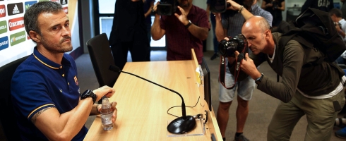 enrique-presser-reporters490epa