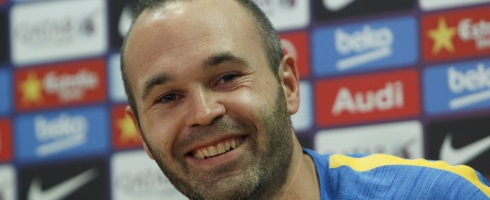 iniesta-smile-close490epa