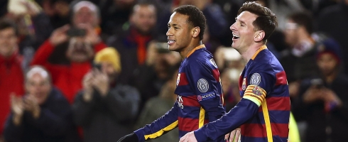 neymar-messi-celebrating-roma490epa