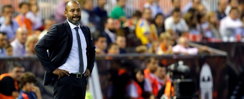 nuno-pensive-touchline490epa
