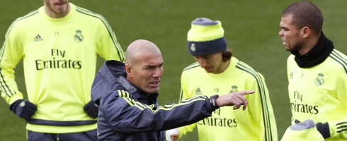 zidane-training-pointing490epa