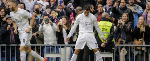 ronaldo-pose-athletic490epa