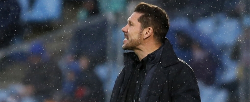 simeone-touchline-celebrating490epa