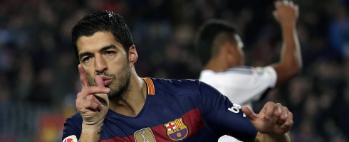suarez-celebrating-valencia490epa