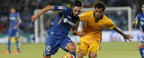 alves-barca-away490epa