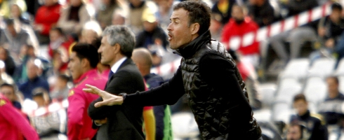enrique-gesture-sideline490epa