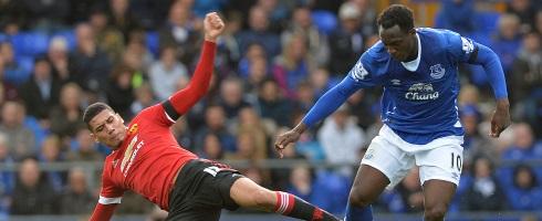 lukaku-smalling490epa