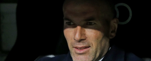 zidane-dugout-dark490epa