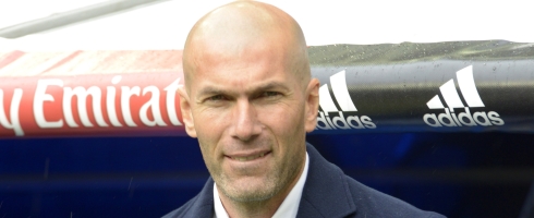 zidane-stern-dugout490epa