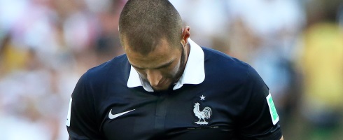 benzema-down-france490epa