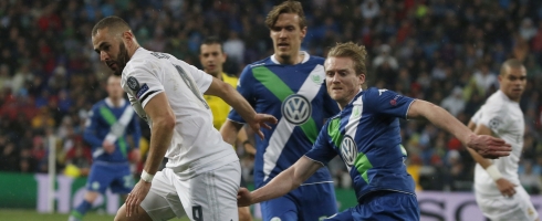 benzema-wolfsburg-blue490epa