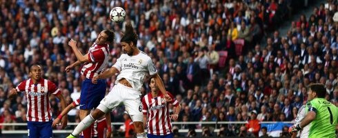 godin-khedira-lisbon490epa