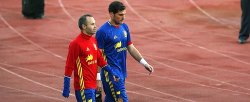 iniesta-casillas-training490epa