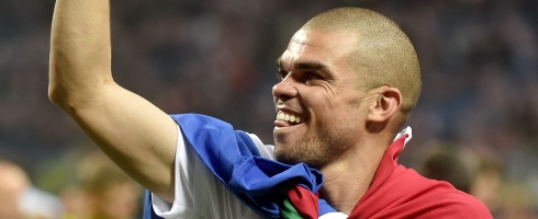 pepe-celebrating-cl490epa