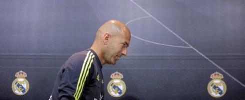 zidane-presser-down490epa