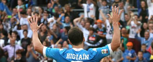 Higuain-fans490epa_6