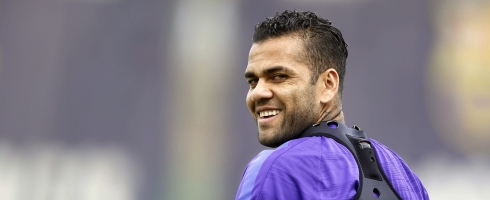 alves-barca-training490epa