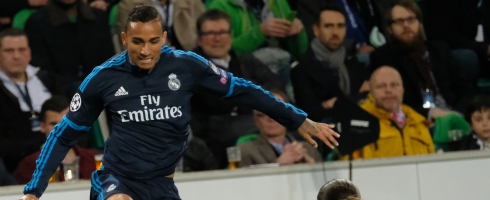 danilo-wolfsburg-away490epa