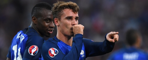 griezmann-celebrating-france490epa