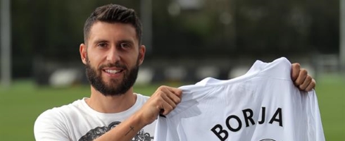 borja-swansea-shirt-epa110816