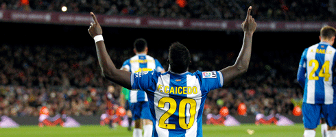 caicedo-knees-celebrates120816