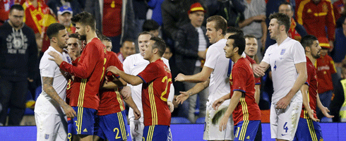 spain-england-players-argue120816