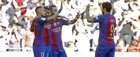 barca-celebrating-depor-epa151016