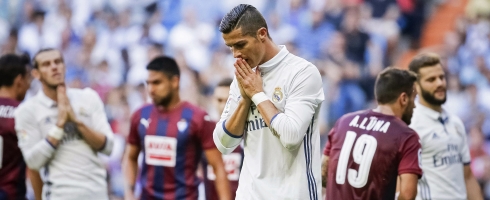 ronaldo-down-eibar-epa021016