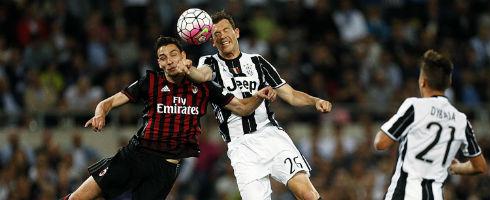 Lichtsteiner-DeSciglio-CI490epa_0
