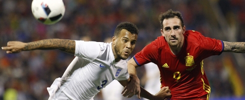 spain-england-action-epa151116