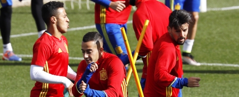 spain-training-macedonia-epa121116