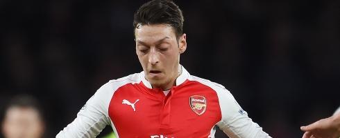 ozil-focused490epa_0