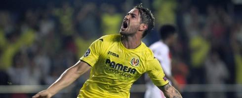 pato-celebrating-villarreal-epa220816
