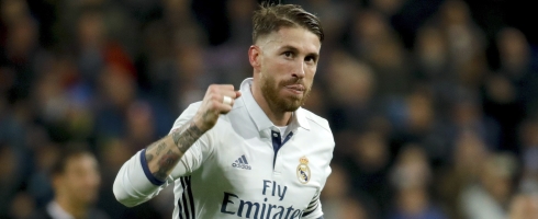ramos-celebrating-depor-epa111216