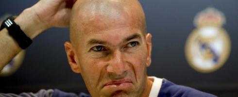 zidane-headscratch-epa2301016_0_0